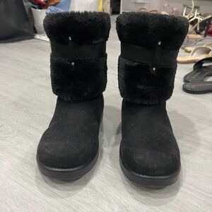 Guess Boots very Confortable in Great Condition used it couple of times only